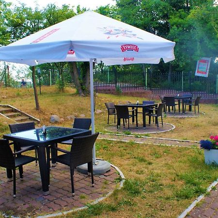 Pensjonat Pod Lwem Niechorze Bagian luar foto