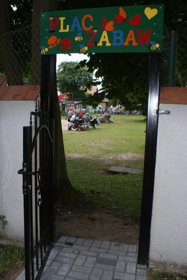 Pensjonat Pod Lwem Niechorze Bagian luar foto